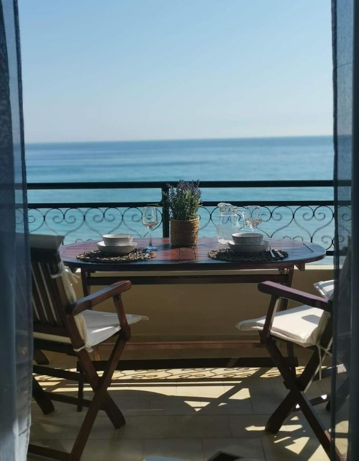 Glyfada New Era Home 31 Menigos Resort Apartments Екстер'єр фото
